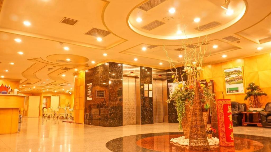 ฮวา ตู โฮเต็ล Hotel ไถหนาน ภายนอก รูปภาพ