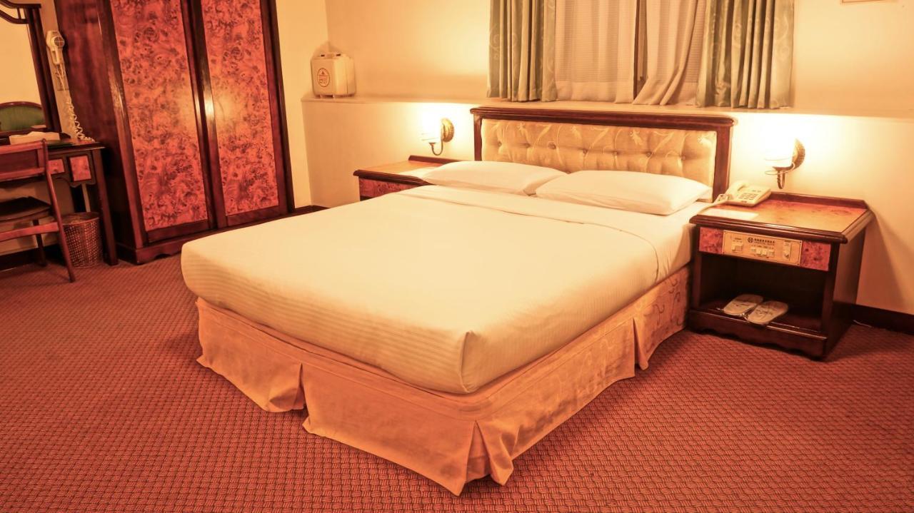 ฮวา ตู โฮเต็ล Hotel ไถหนาน ภายนอก รูปภาพ