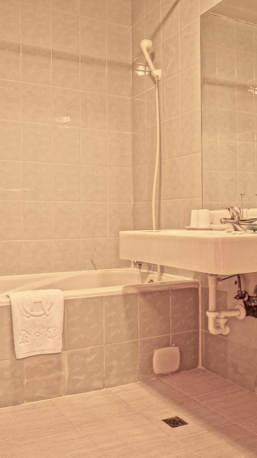 ฮวา ตู โฮเต็ล Hotel ไถหนาน ภายนอก รูปภาพ